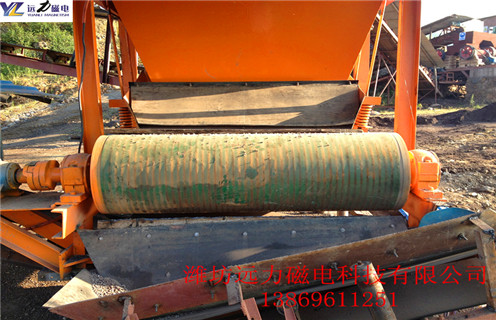 強(qiáng)磁磁選機(jī)，印度客戶發(fā)石英砂樣品到我廠用強(qiáng)磁磁選機(jī)做除鐵試驗(yàn)