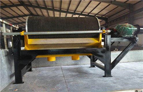 小型磁選機(jī)，每一臺(tái)小型磁選機(jī)都有自己的發(fā)展舞臺(tái)_礦用每一臺(tái)小型磁選機(jī)都有自己的發(fā)展舞臺(tái)_小型強(qiáng)磁滾筒磁選機(jī)