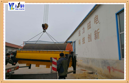 鐵礦磁選機(jī)，鐵礦磁選機(jī)廠家多年的生產(chǎn)讓鐵礦磁選機(jī)積累了較多經(jīng)驗(yàn)